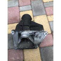 Опорный кронштейн двигателя М57N Е53