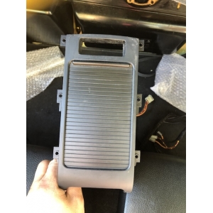 Передние подстаканники Е53